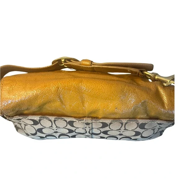 Coach Bleecker Khaki Signature & Tan Patent Leather Bag - Picture 5 of 16